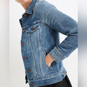 Madewell Classic Denim Jacket, size Large